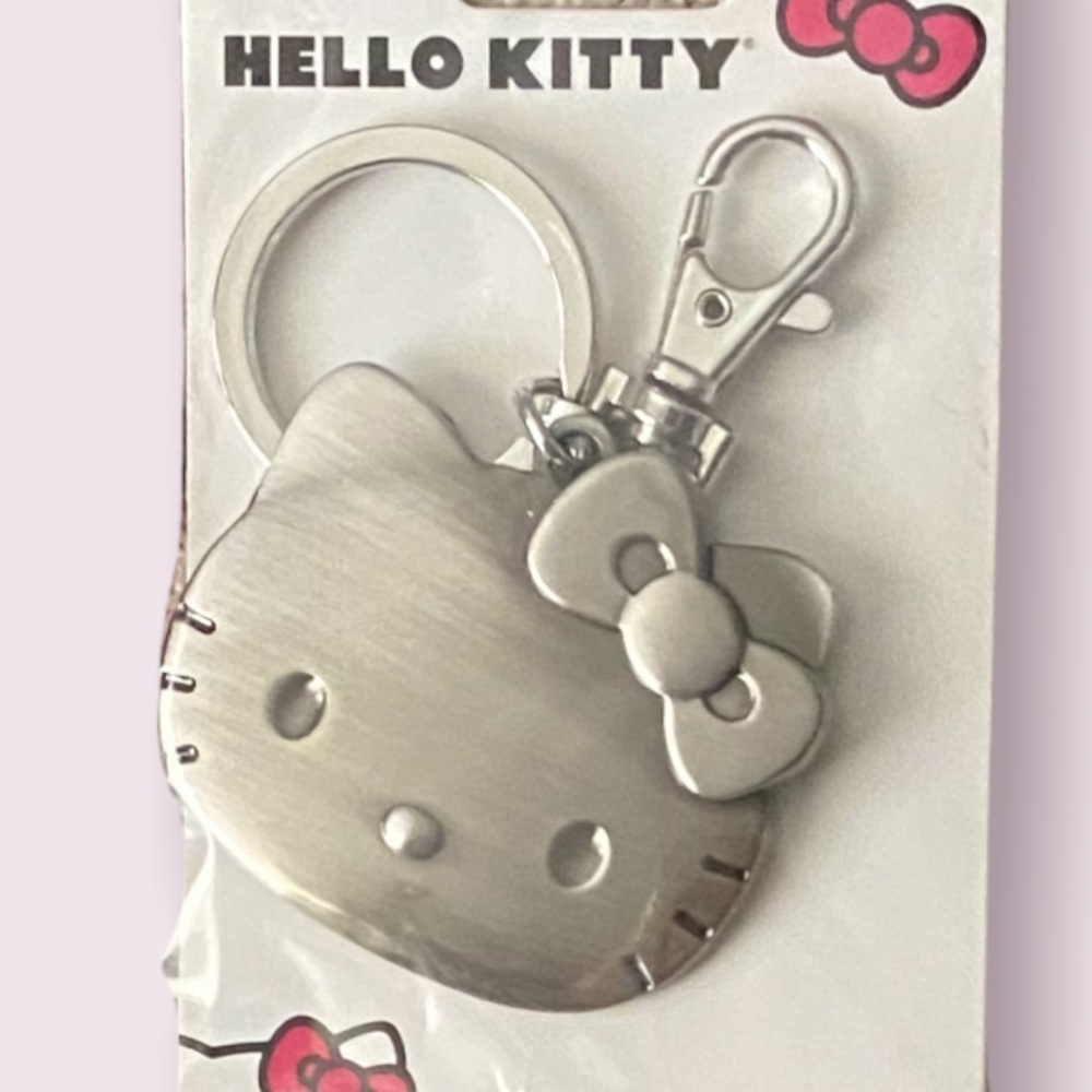 Hello Kitty Key Ring - Picture 2 of 4
